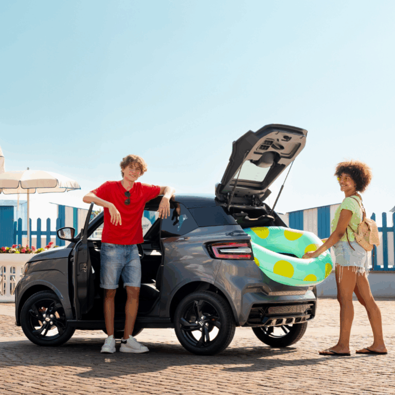 Permiso AM: todo lo que necesitas saber para conducir un coche sin carnet en España