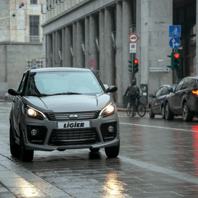 Coche sin carnet para personas mayores: independencia y movilidad sin límites